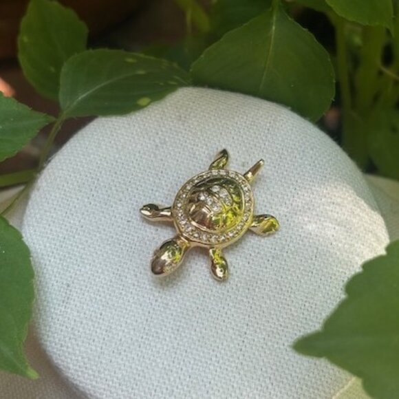 SWAROVSKI Crystal Gold Tone TURTLE BROOCH - Picture 7 of 10